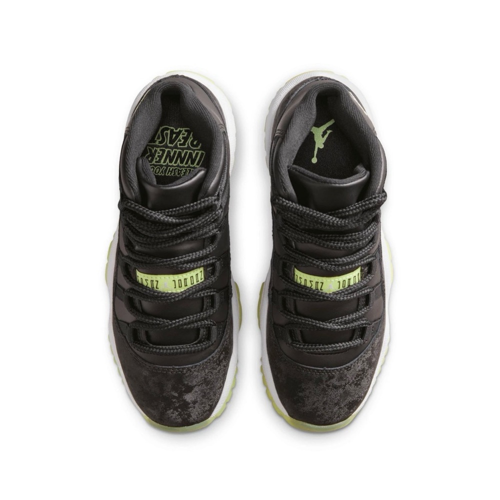 Jordan Athletic Shoes Black and Neon Green - Picture 6 of 6